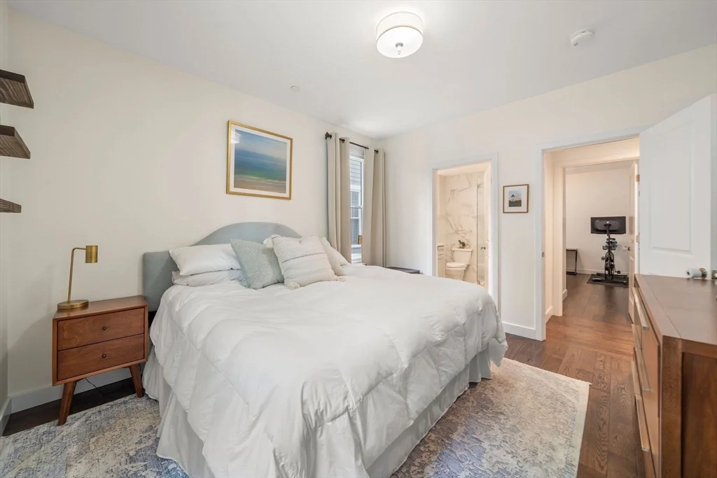 213 E Eagle St, East Boston
