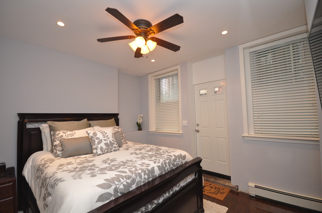 591 Beacon St, Fenway