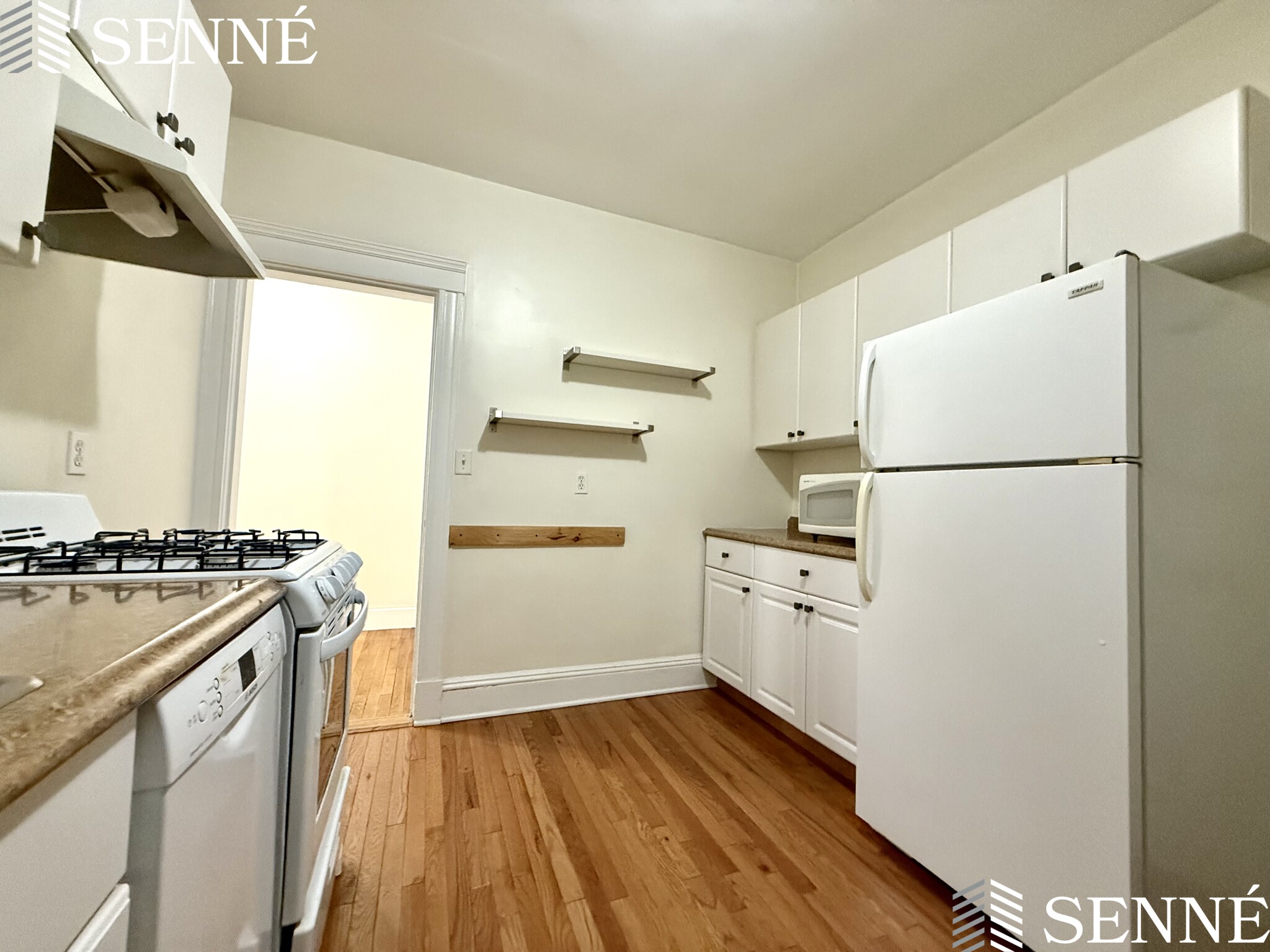 1697 Cambridge St, Mid-Cambridge