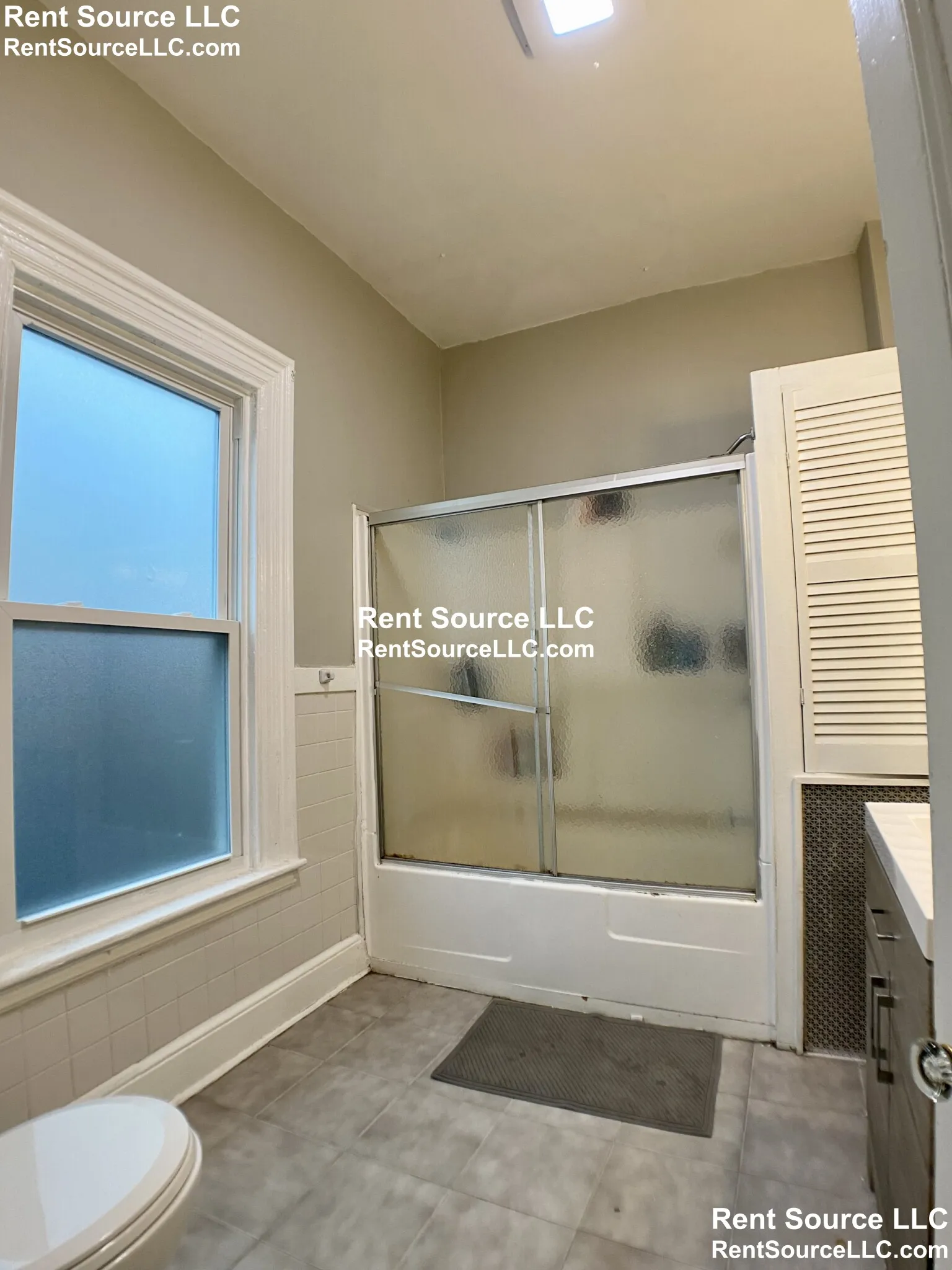 271 Highland Ave, Powder House Square