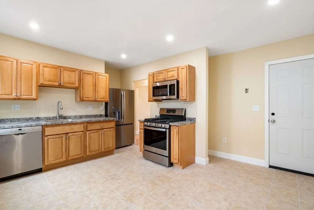 570 Washington St, Brighton