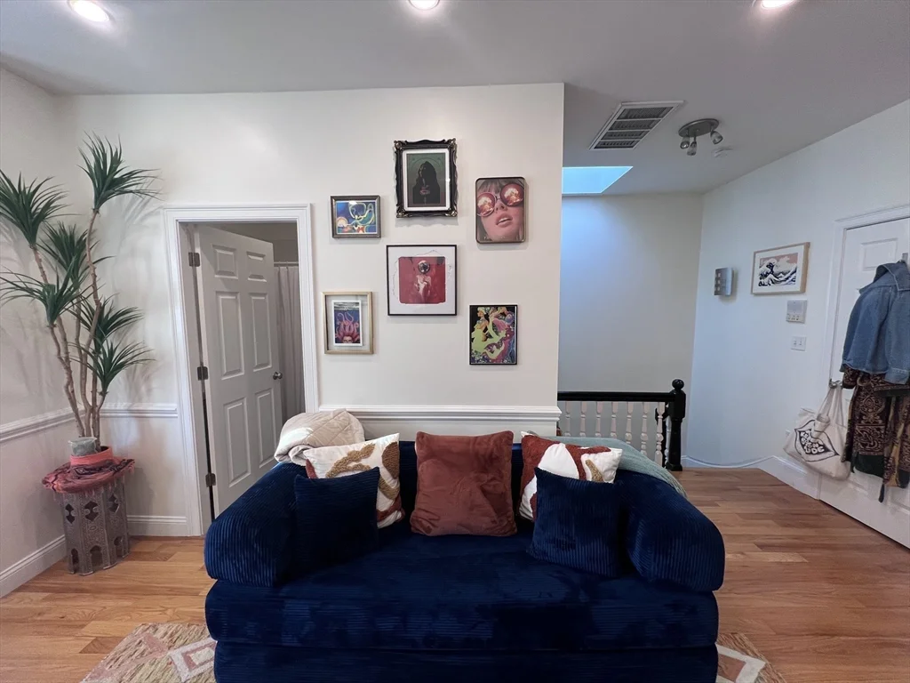 150-1/2 M St, South Boston