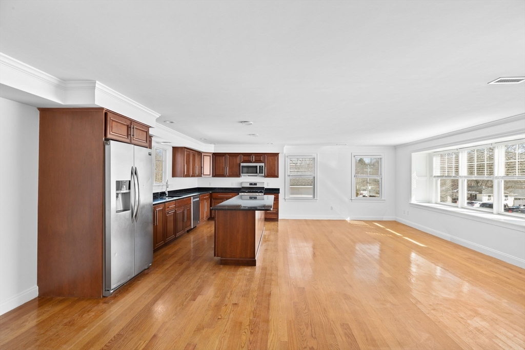 47 Fottler Rd, Hingham