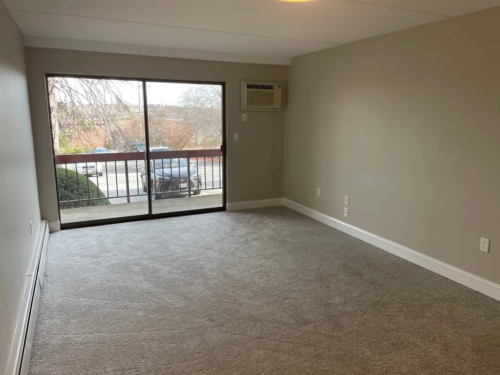 59 Cambridge Rd, Woburn