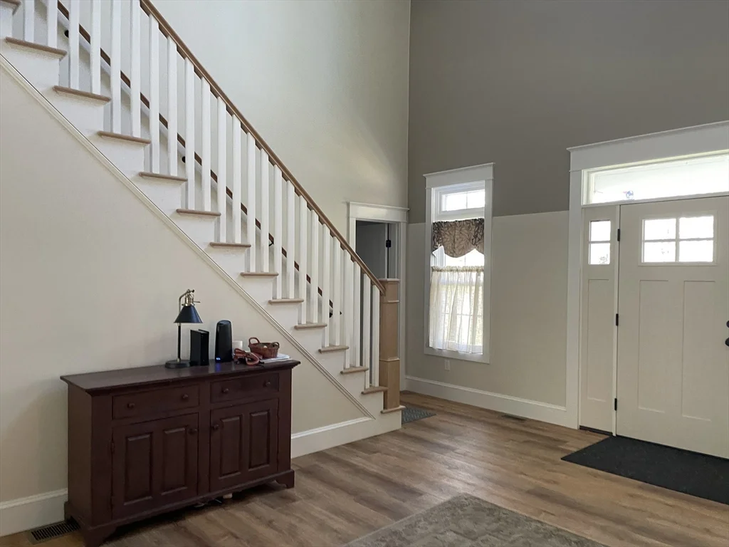1 Lamoureux Ln, Spencer