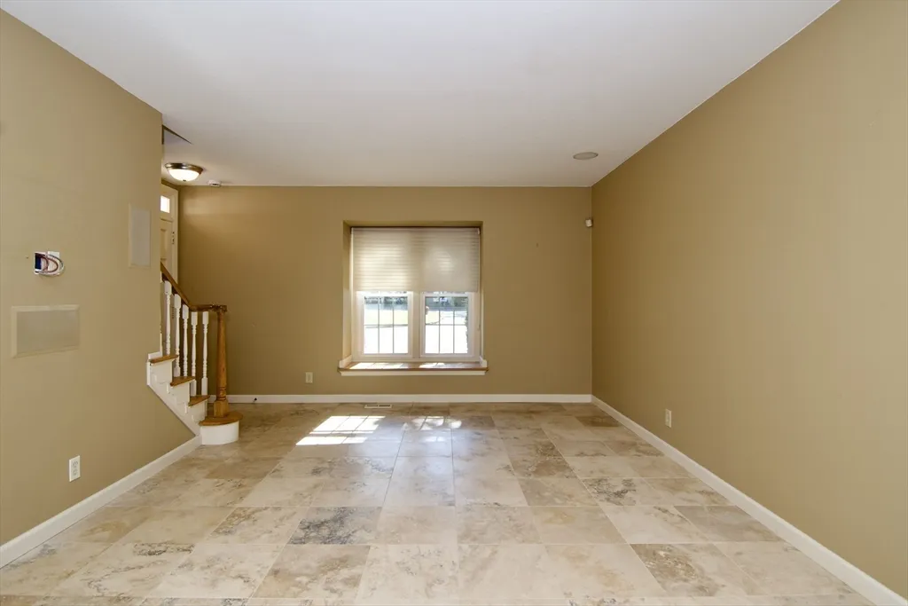 20 Smithfield Ct, Forest Park