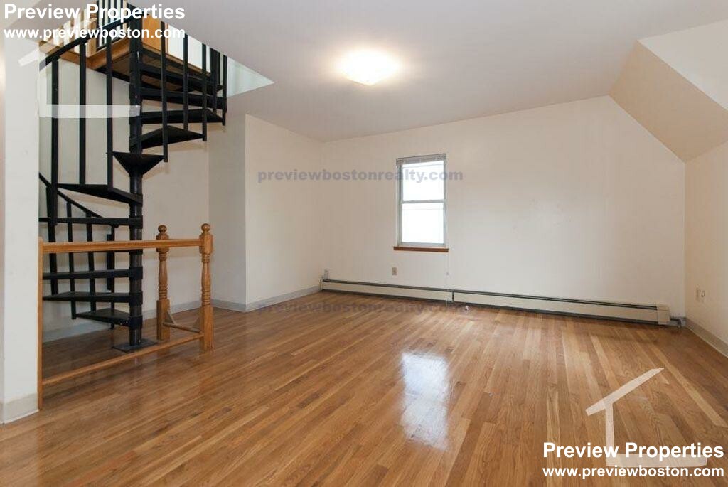 171 Cambridge St, Lower Allston