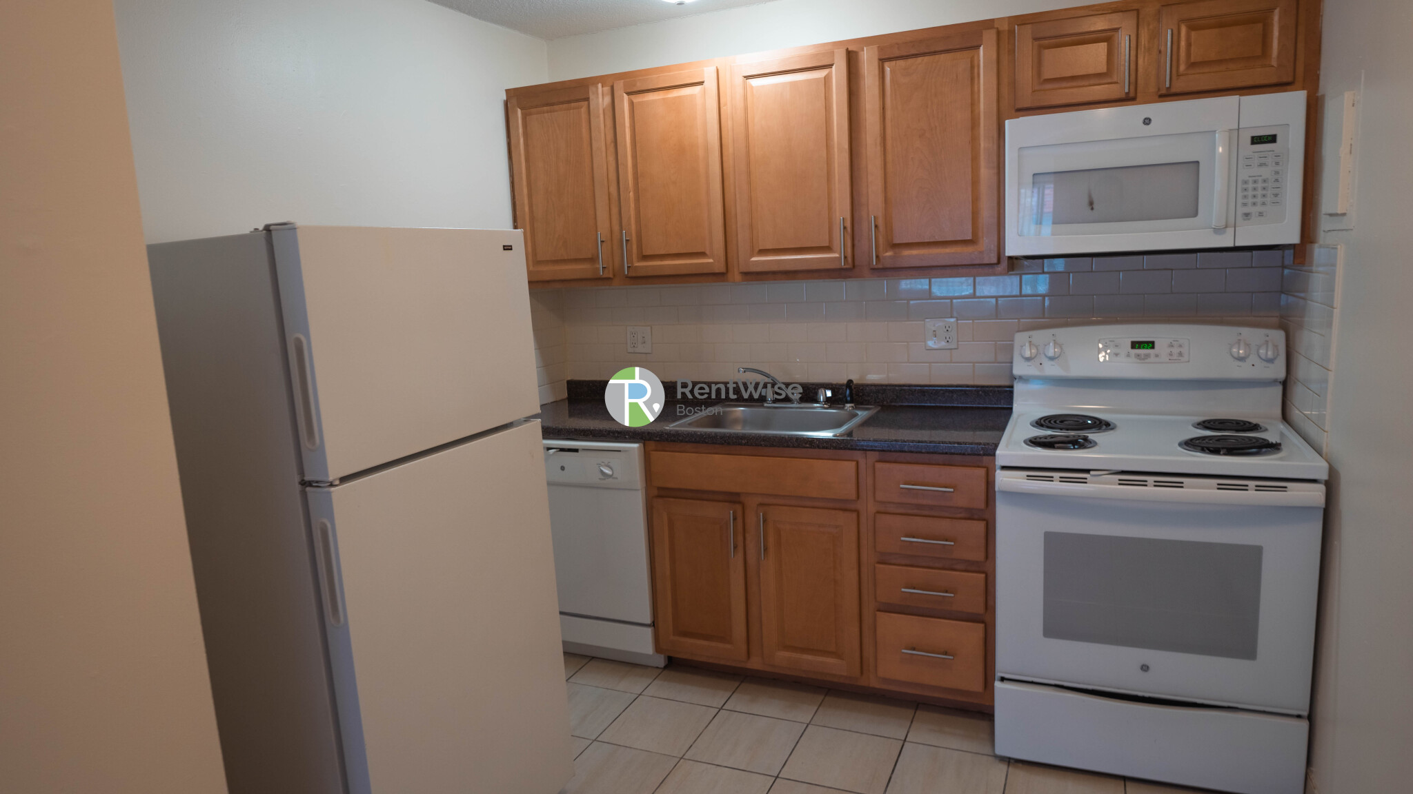 90 Gardner St, Allston