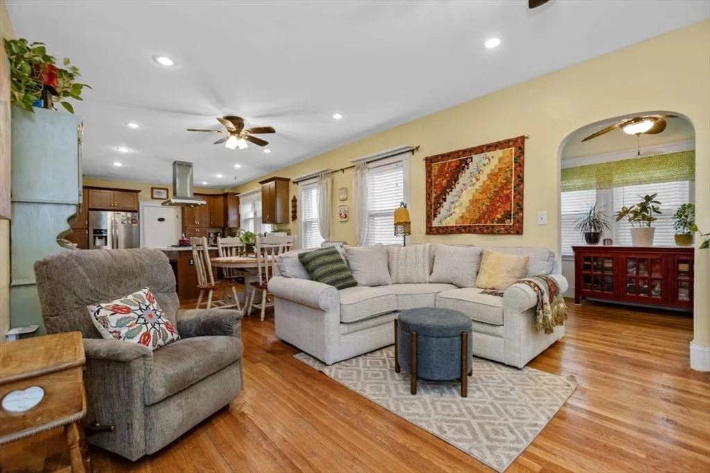 200 Woodside Ave, Winthrop