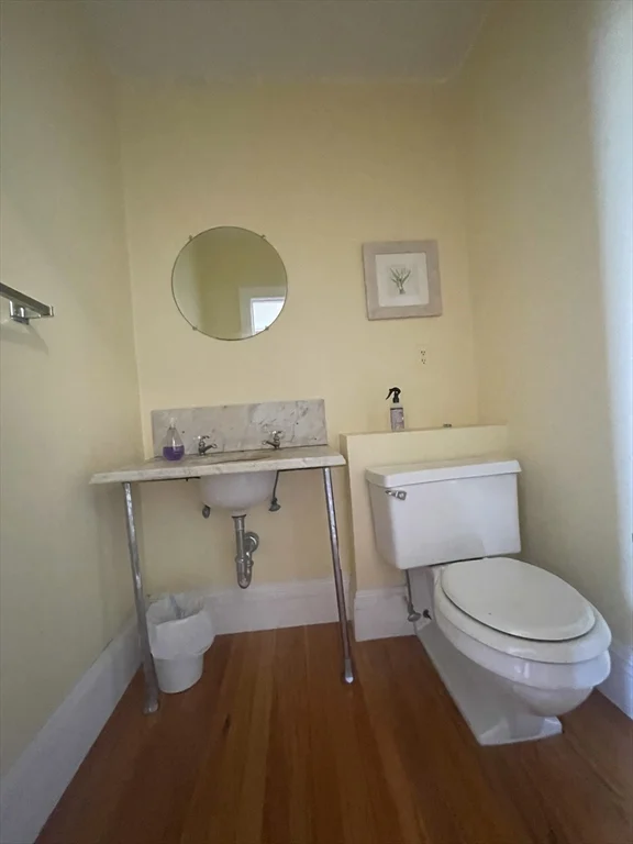 811 E Broadway, South Boston