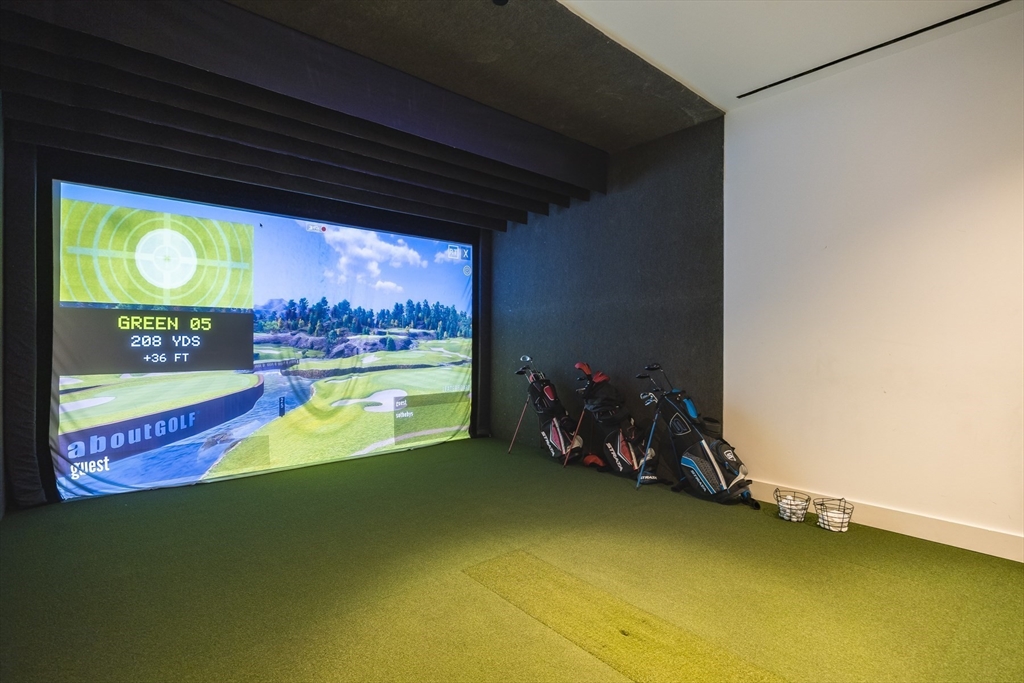 1 Dalton St, Back Bay