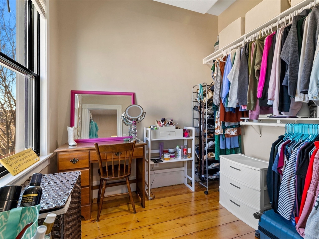 69 Putnam St, East Boston