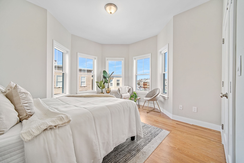 2-4 Hecla, Dorchester