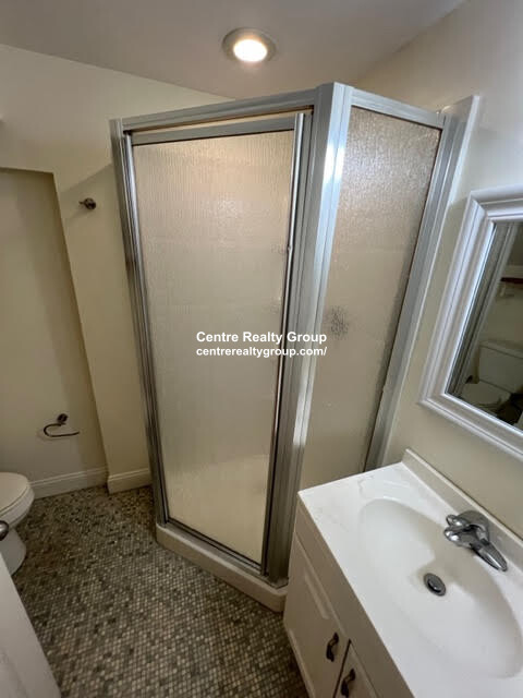 769 Watertown St, Nonantum