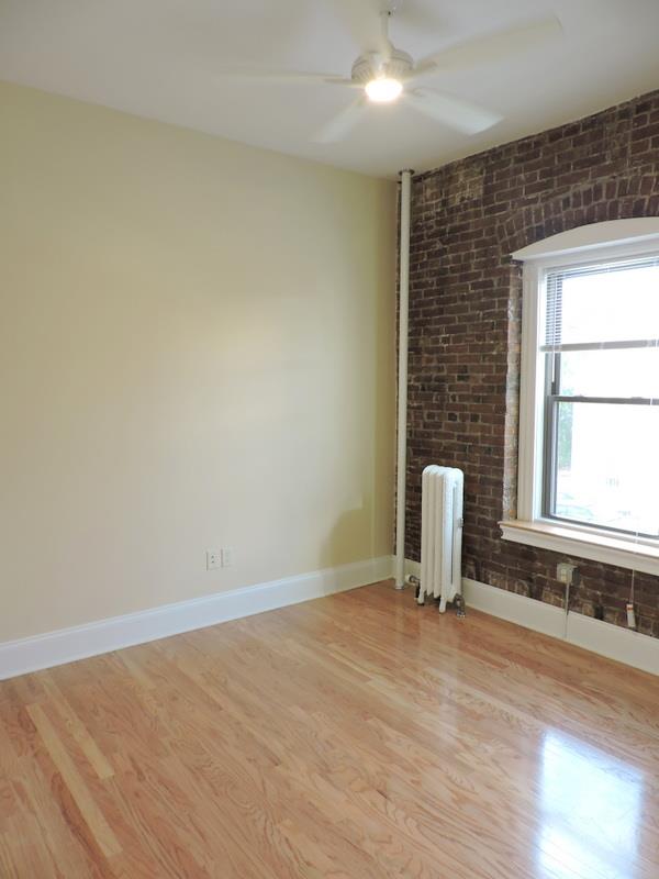 888 Massachusetts Ave, Riverside