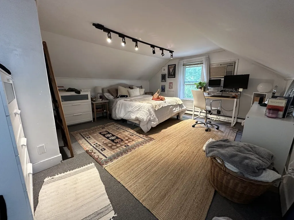 18 Tremont St, The Port