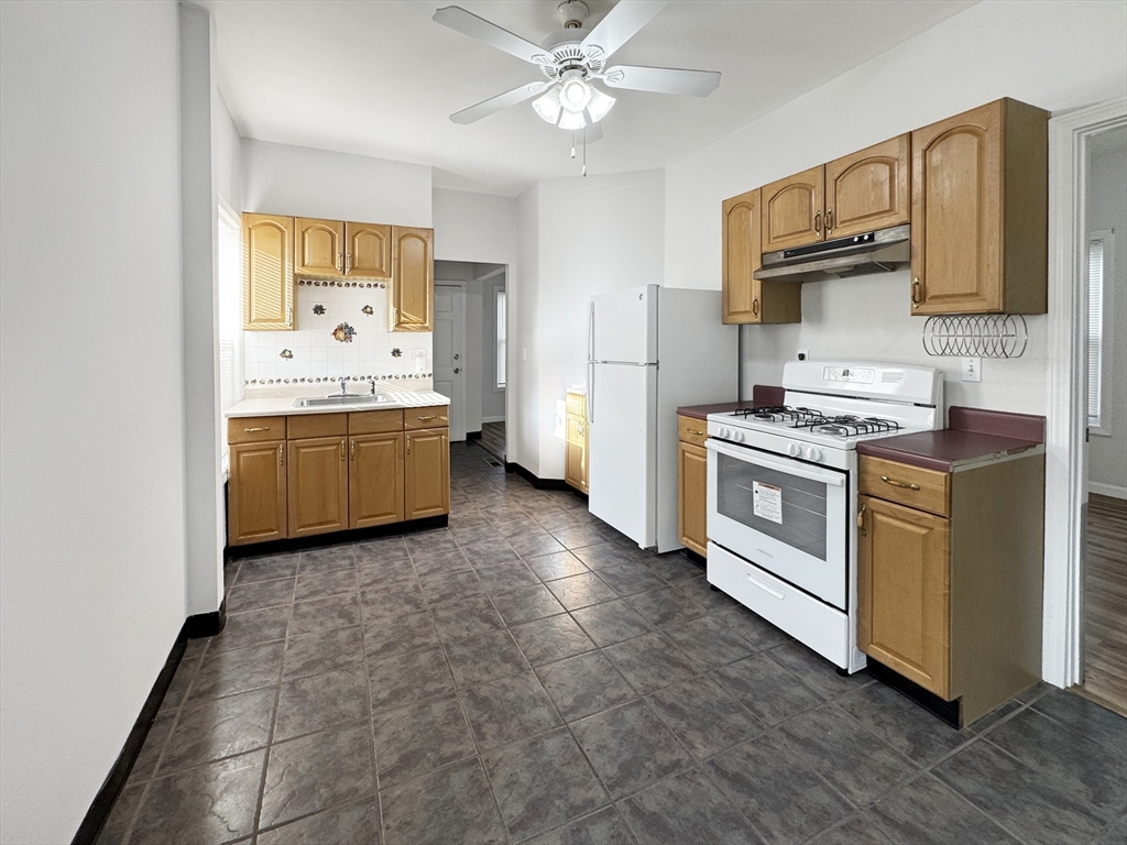 6 Albion Ter, Powder House Square