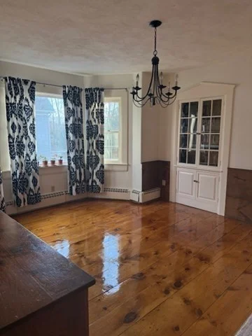 12 Mayhew St, Hopkinton