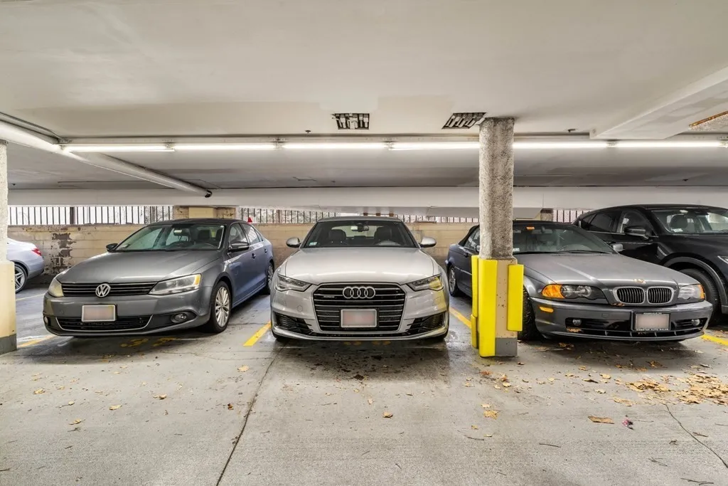 100 Fulton St, North End