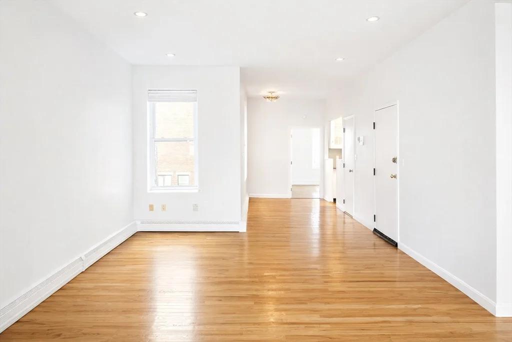 11 Albemarle St, Back Bay