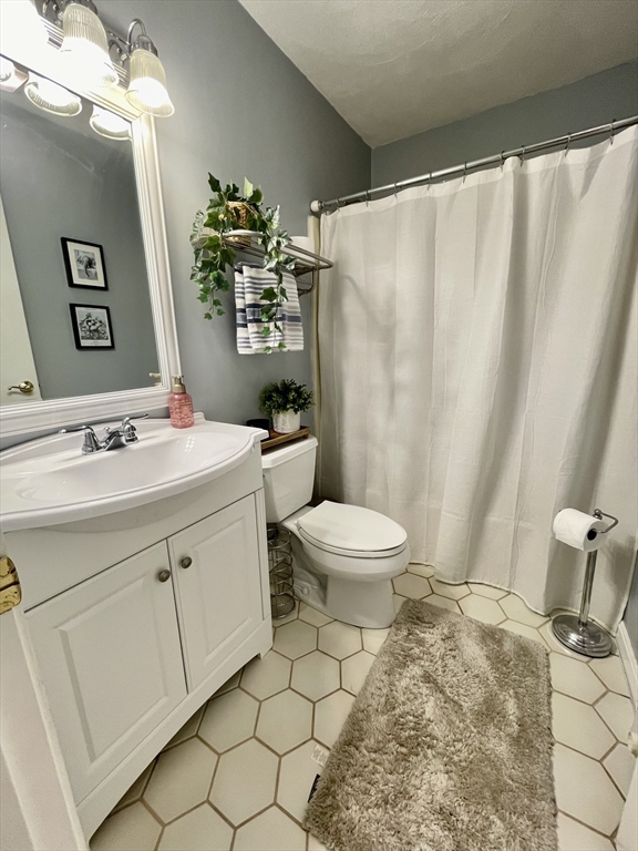 4 Erick Rd, Mansfield