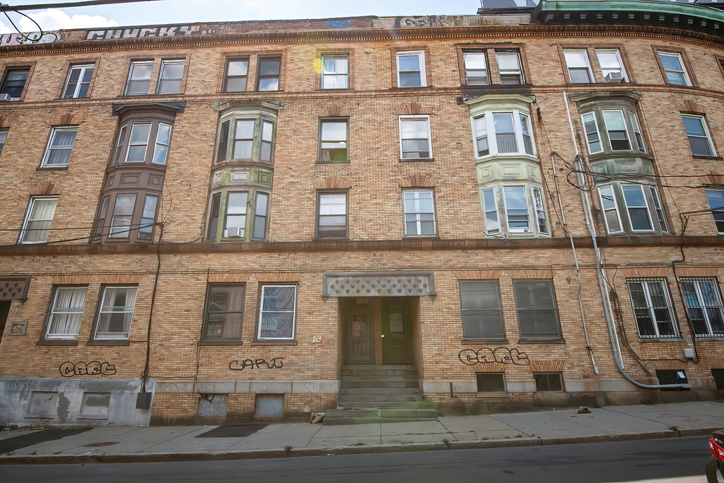 5 Linden St, Allston