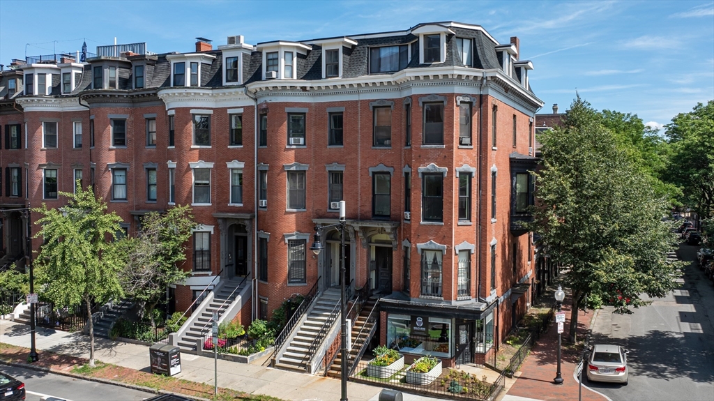 762 Tremont St, South End