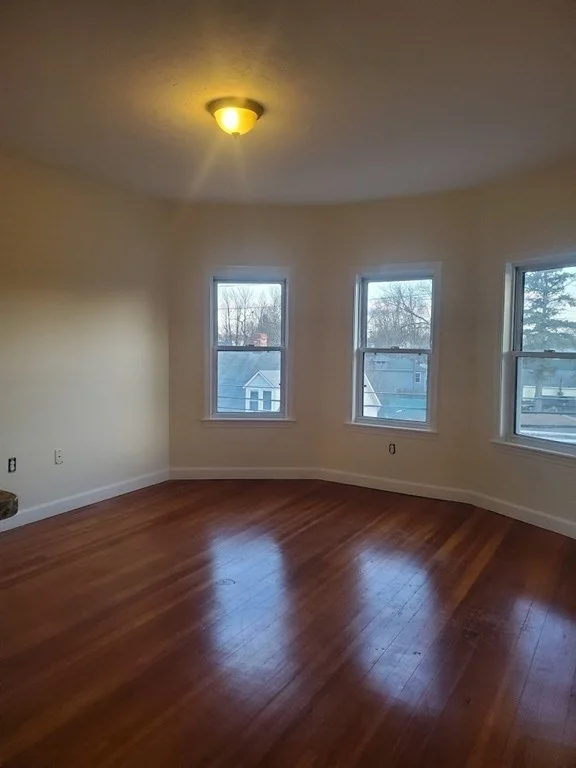 293 School St, Stoughton