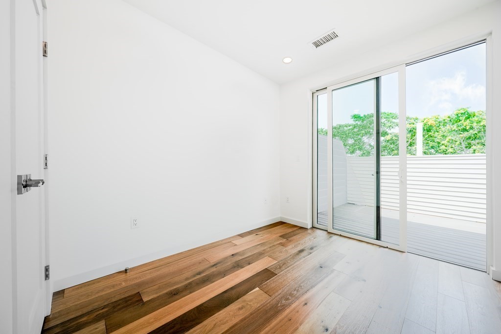 97 Elmwood, North Cambridge