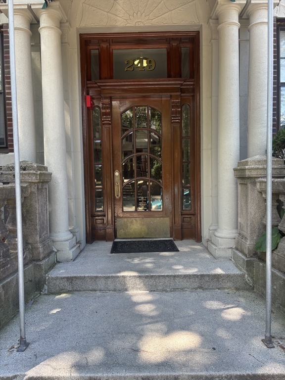 249 Chestnut Hill Ave, Brighton