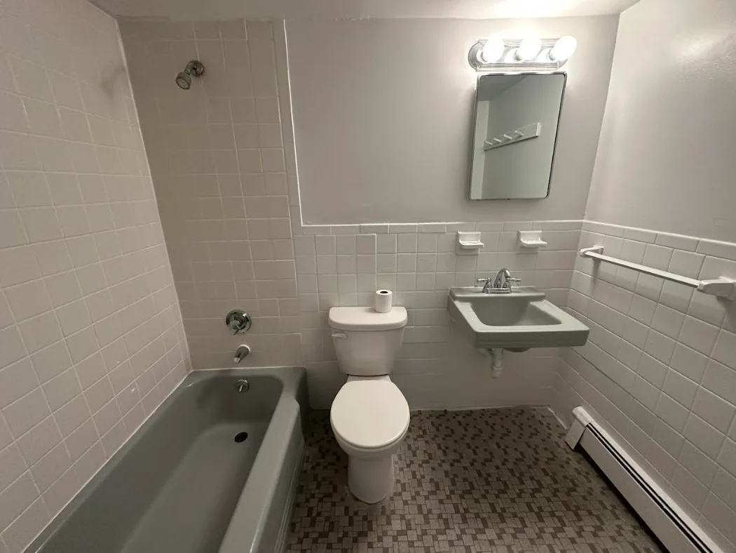 2192 Massachusetts Ave, North Cambridge