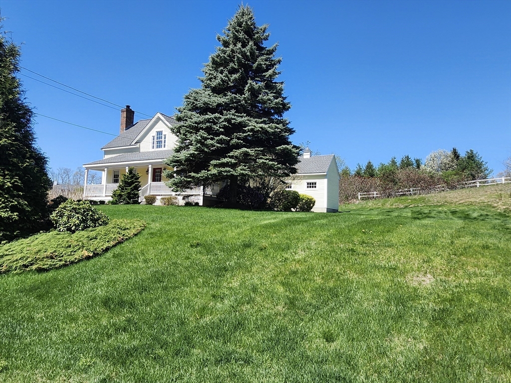 50 Fisher Rd, Southborough