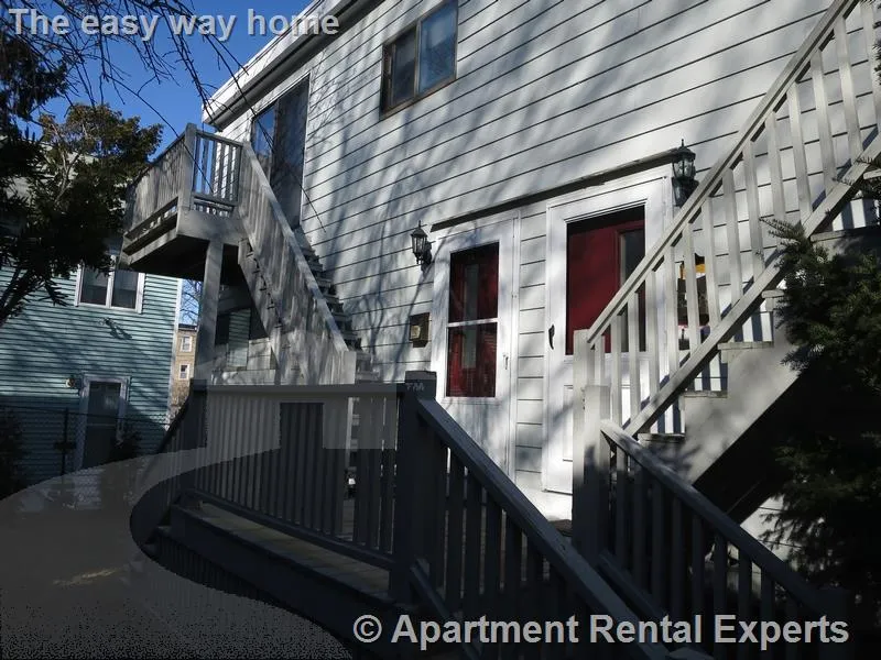 61A Sixth St, East Cambridge