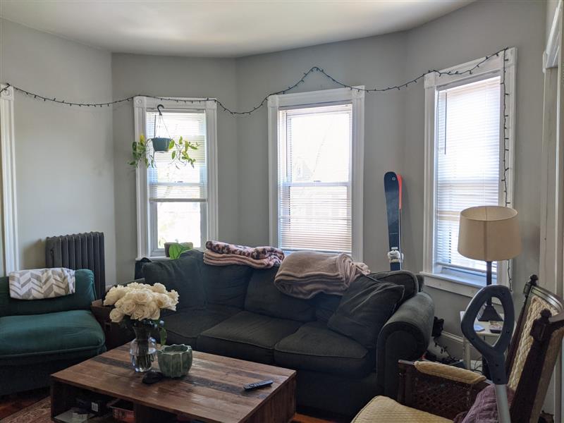 41 Belknap St, West Somerville