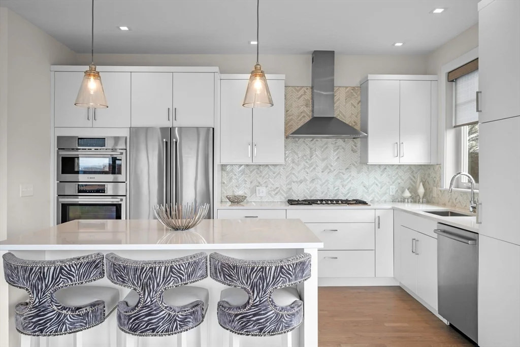 71 Greenwood Ave, Swampscott