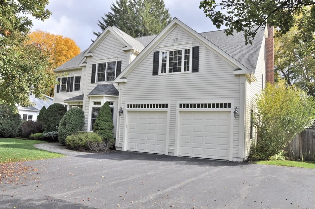 27 Mellon Rd, Wellesley