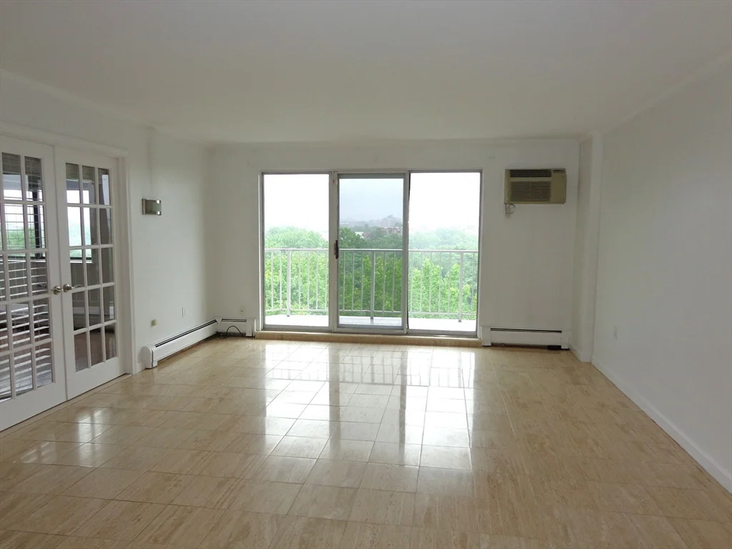 151 Coolidge Ave, Watertown