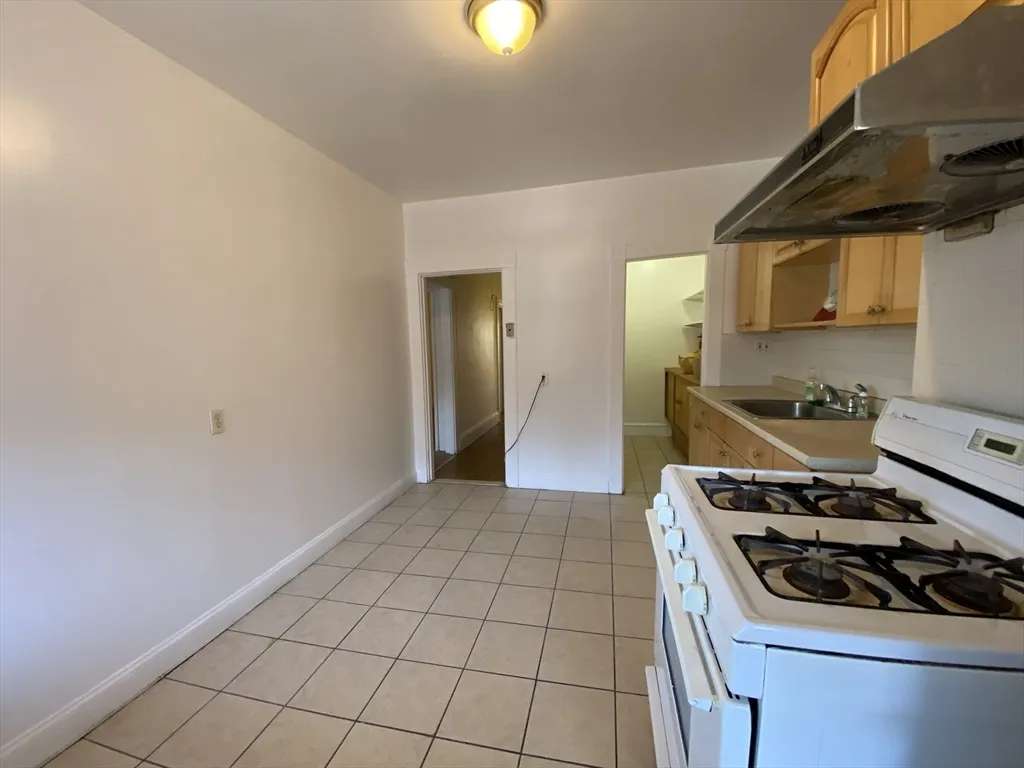 884 Huntington Ave, Mission Hill