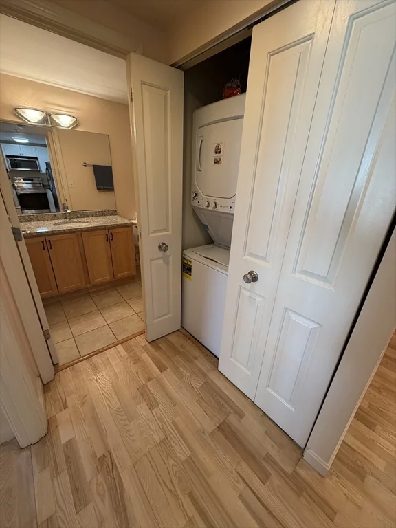 8 Museum Way, East Cambridge