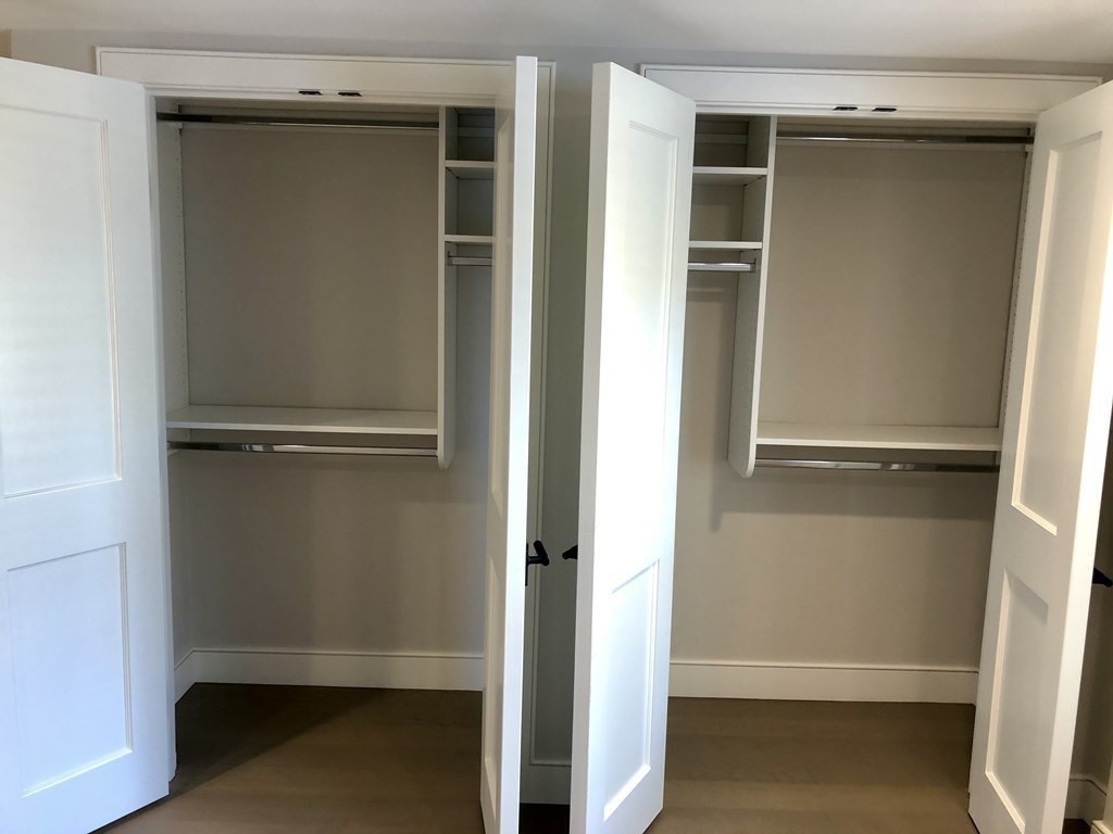 73 Chestnut St, Weston