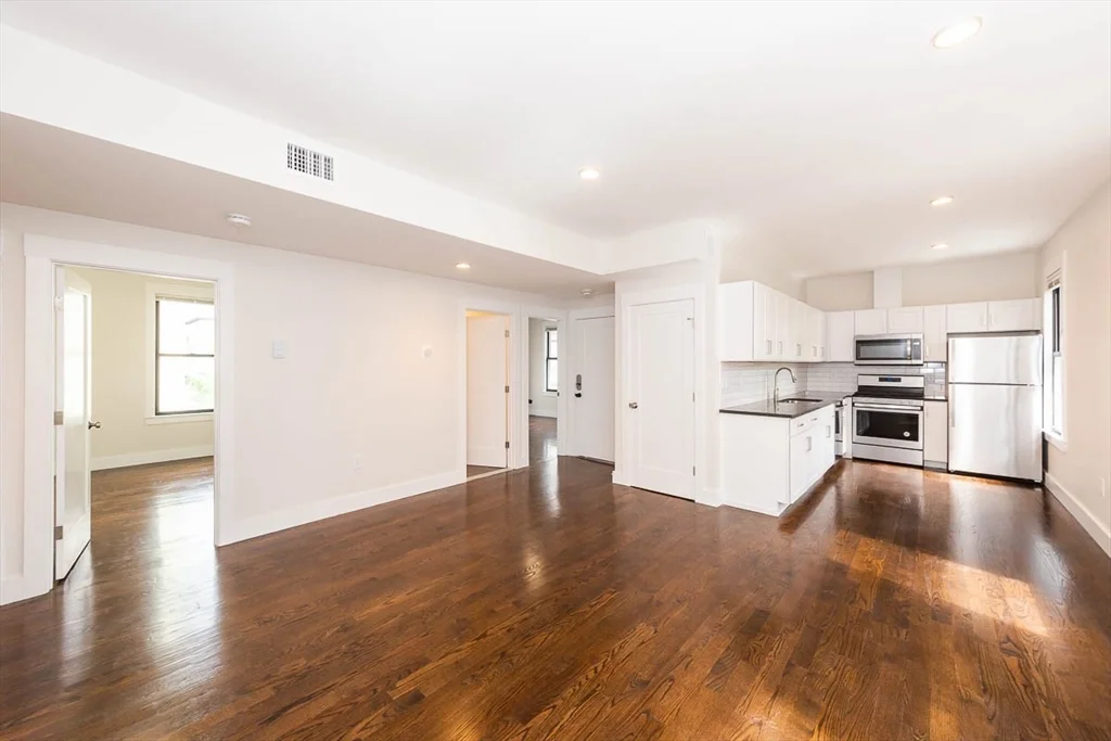 24 Clary, Wellington-Harrington