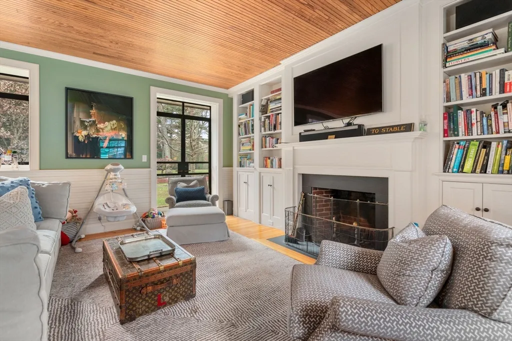 164 Forest St, Sherborn