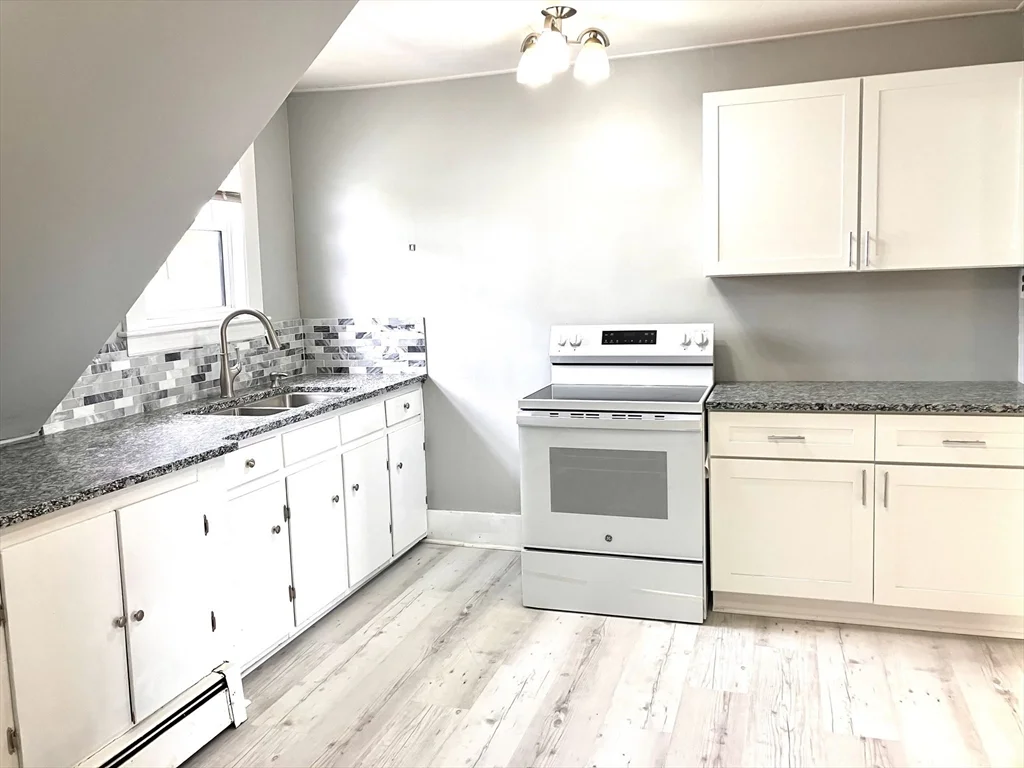 65 Kirtland, Lynn