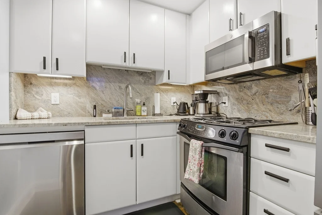 9 West Broadway, South Boston