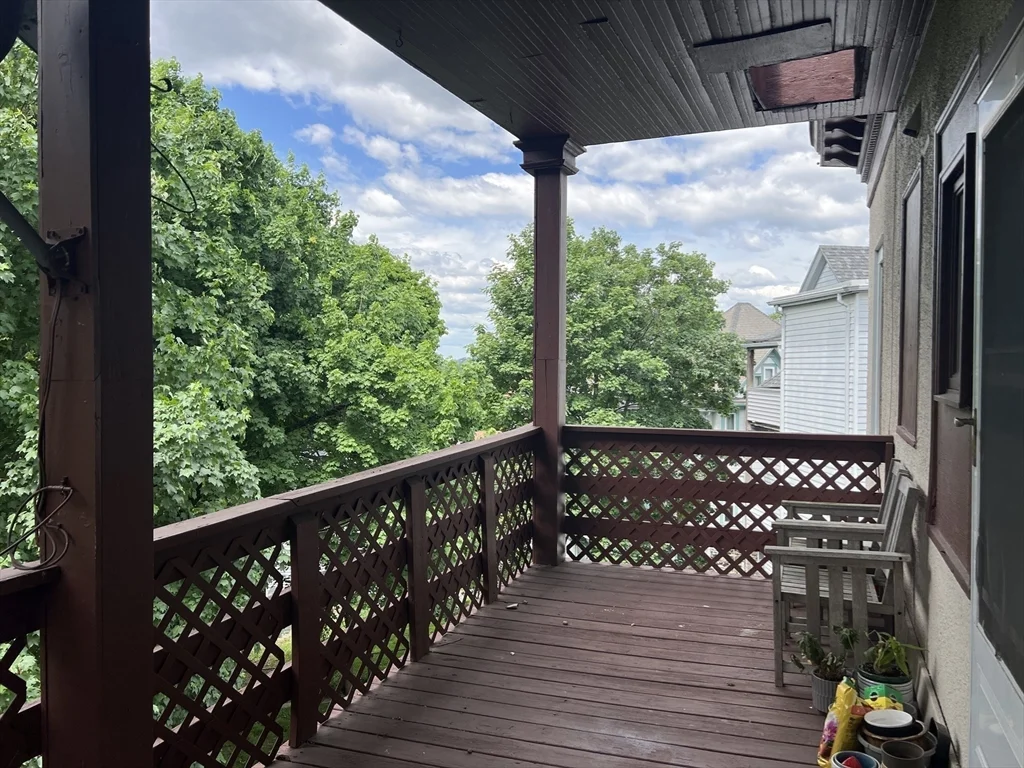 100 Quincy Ave, Winthrop