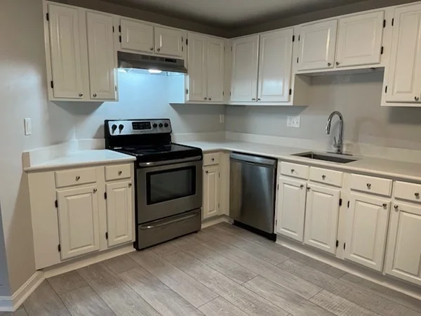 8 Ledgewood Way, Peabody
