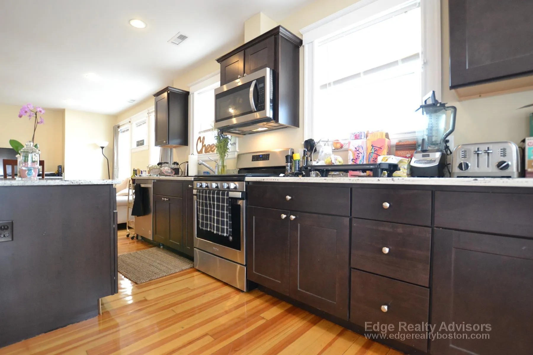 40 Glencoe St, Oak Square