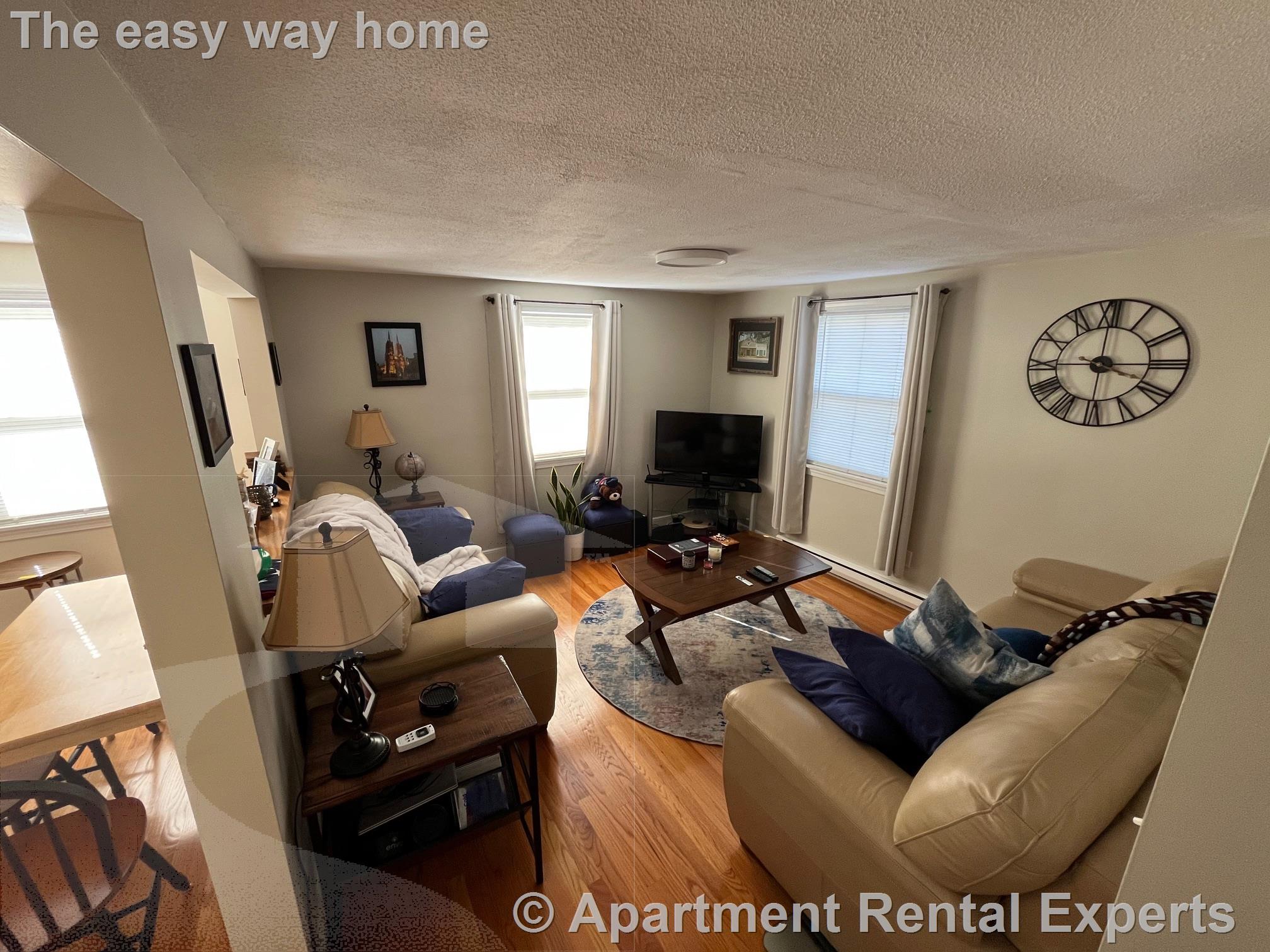 123 Hibbert St, Arlington Heights