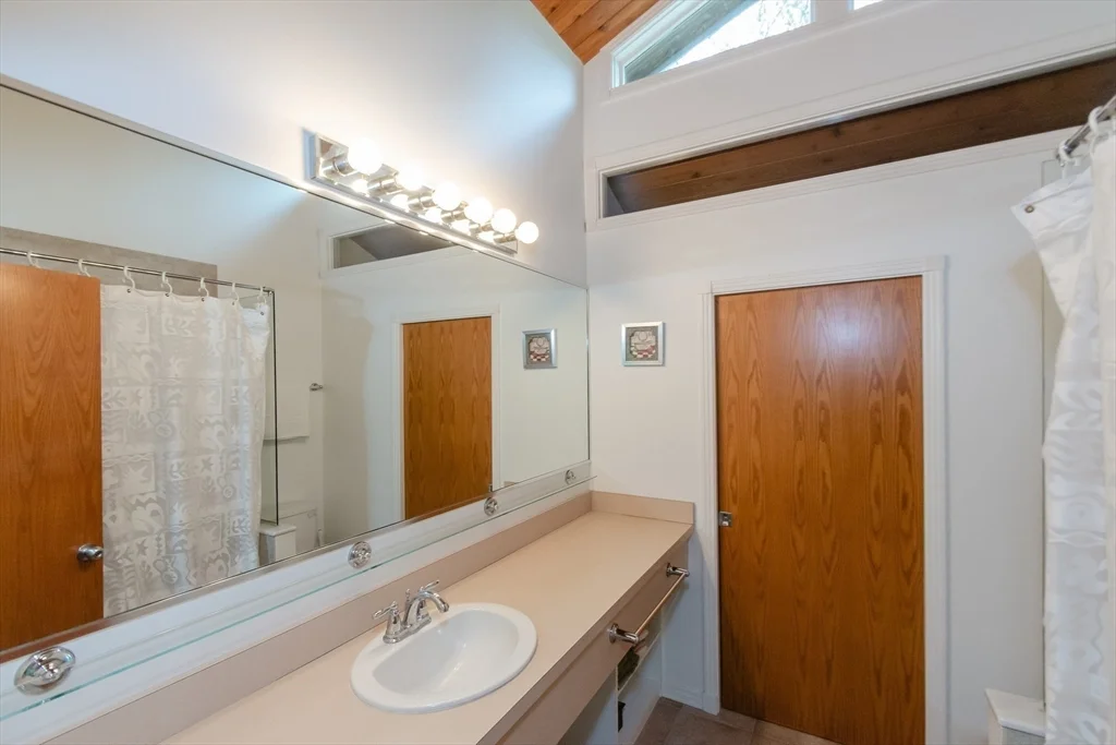 3 Nonquitt Ave, Nonquitt