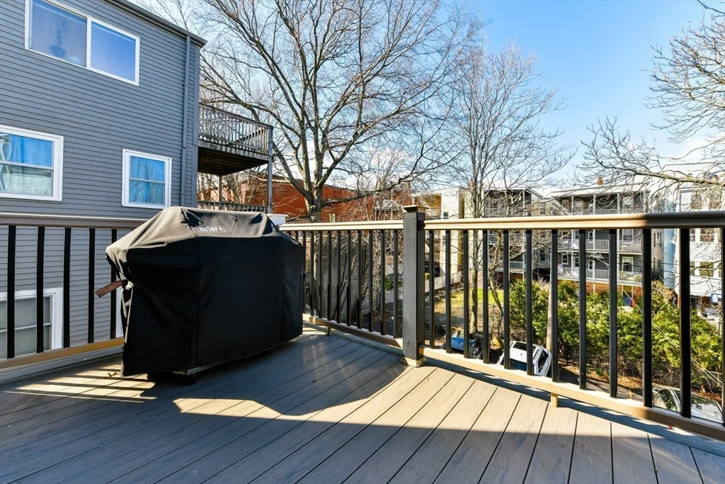 846 East Broadway, South Boston